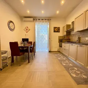 Lilibet , Palermo Italia